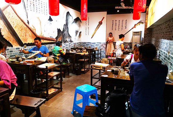 成都有名的串串香火锅店